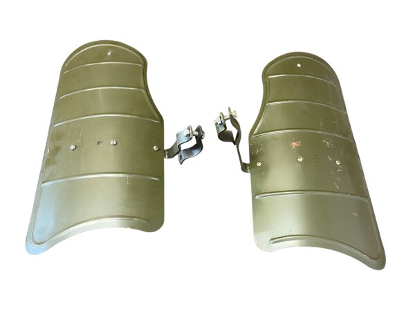Kniebleche Grün aus Metal Ural Dnepr K750 M72