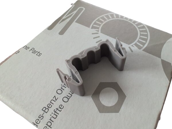 3-fach Halteklammer Diesel Kraftstoff Leitung Mercedes G-Klasse W460 W461 W463