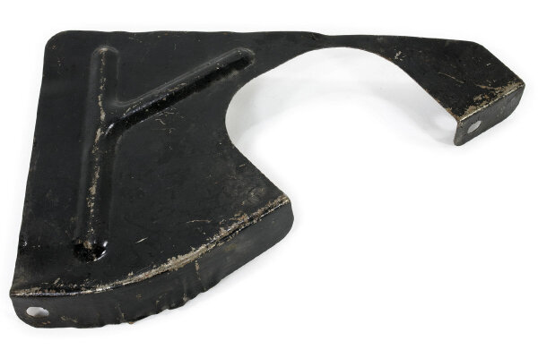 Schutzblech am Hosenrohr Motorraum Wolga M21.